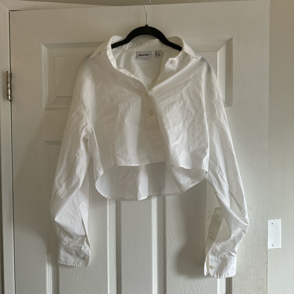 SUNDAYB white cropped button up. Worn once, size s.